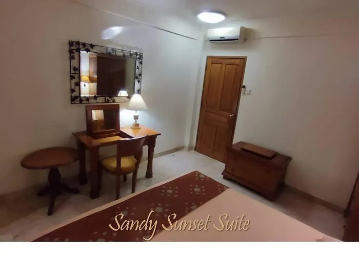 Jayakarta - Sandy Sunset 1br - 6432 アパート *